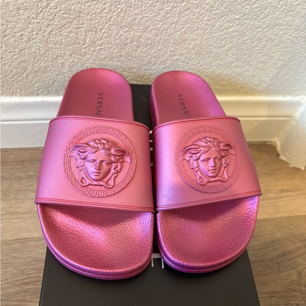 Versace slides